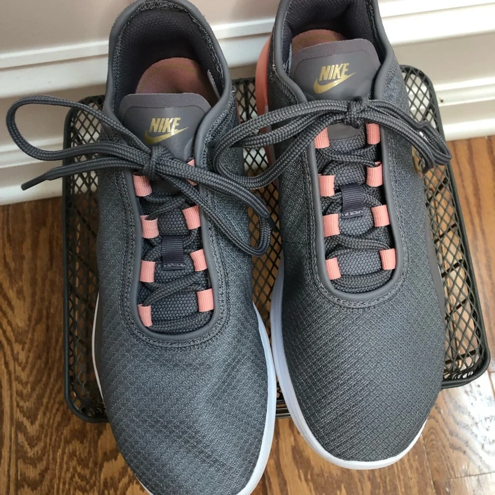 Womens Grey Air Max Motion 2 - Picture 4 of 10